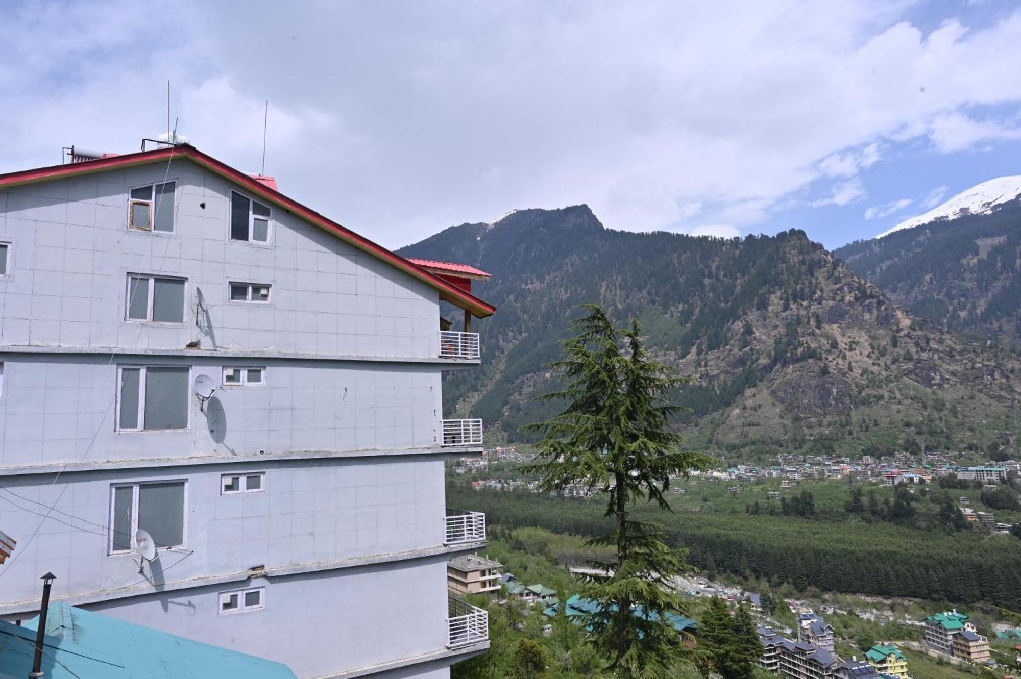 Hotel Seven Hills Manali - Manali (Himachal Pradesh) — Photos 2